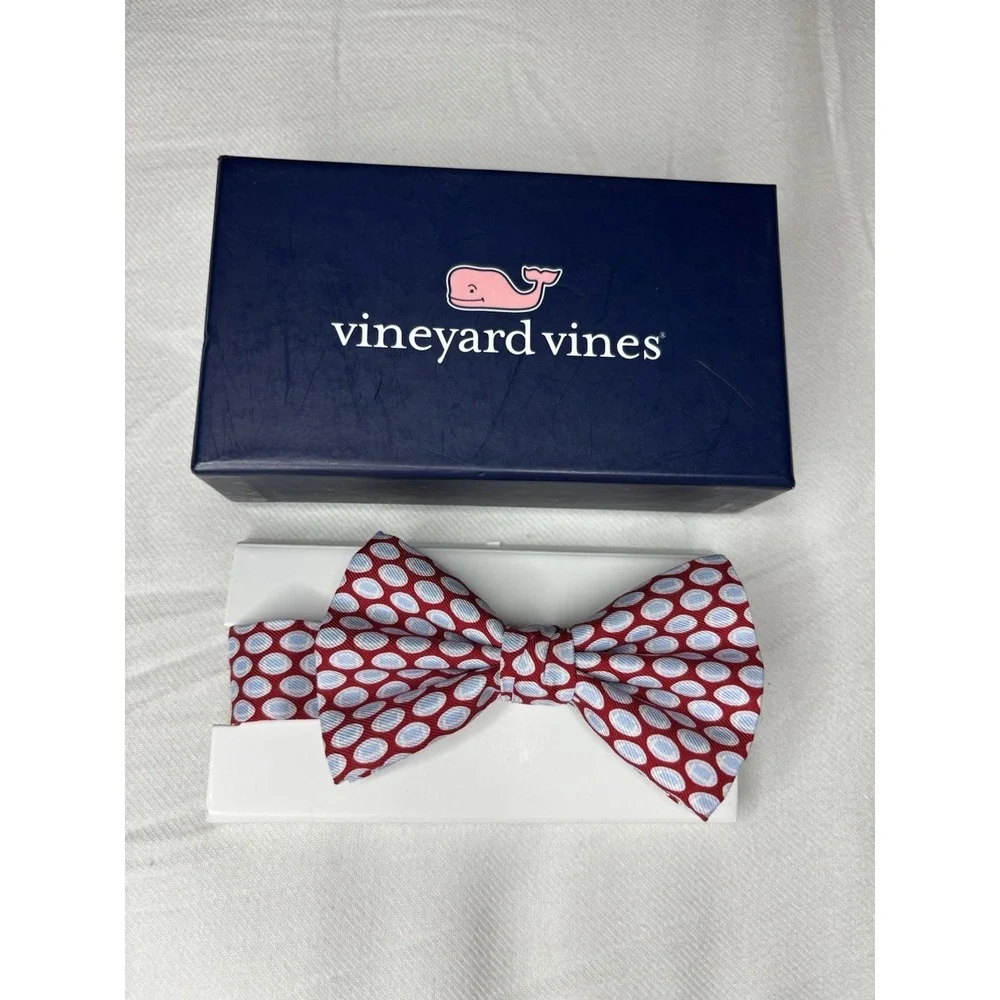 Vineyard‎ Vines Boys Red Silk Bow Tie, Football All Over Print NWT & Box $45